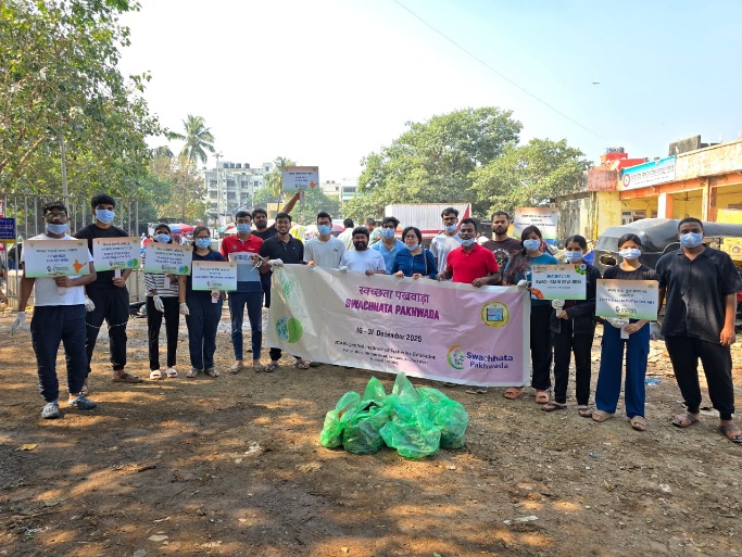Image of Swachhta Pakhwad-Versova fish market cleaning.